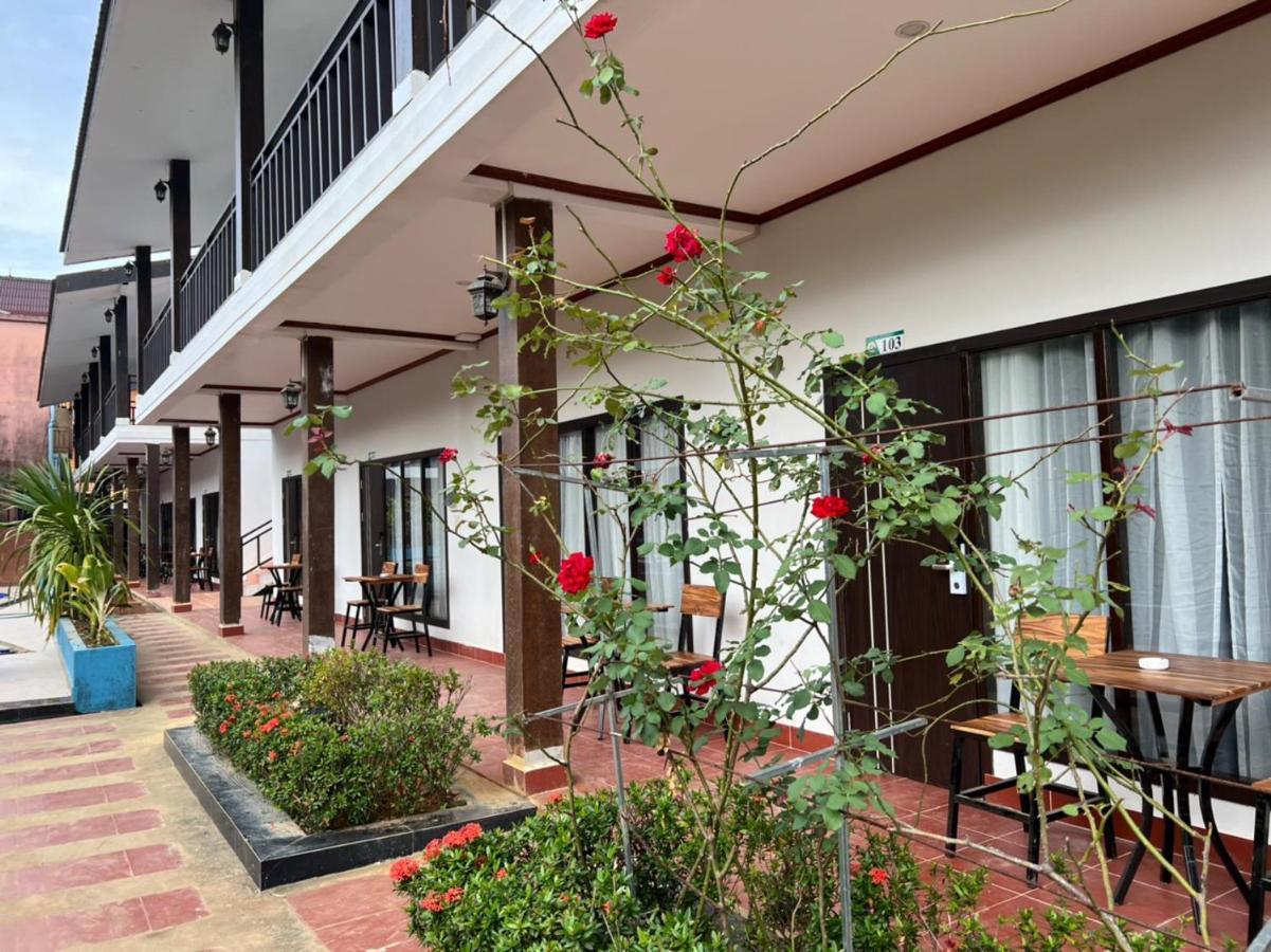 Jasmine Garden Resort Ванг-Виенг Экстерьер фото